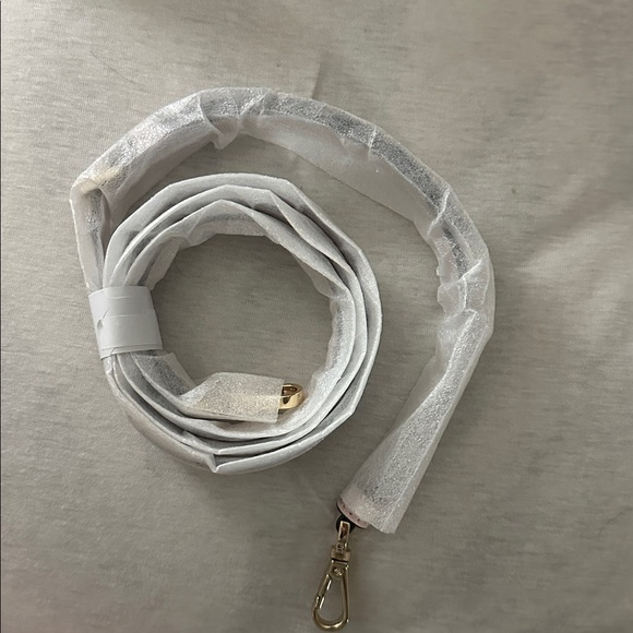 Brand New Michael Kors Mini Bag - Picture 4 of 5